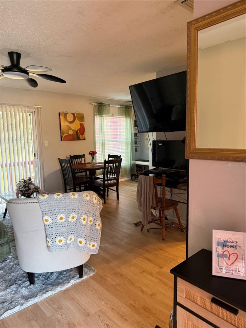 1290 83rd Avenue N, Unit D, Saint Petersburg, FL 33702 Photo