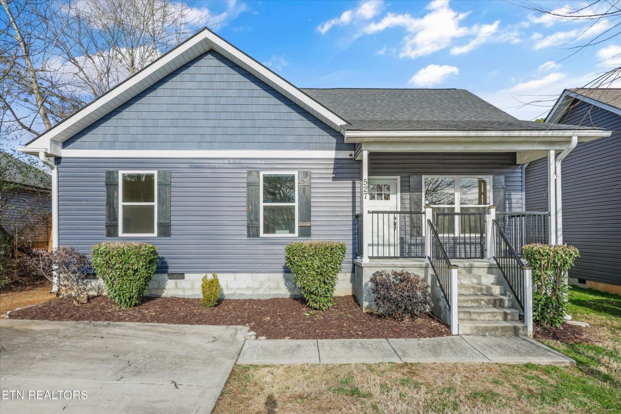 527 Balsam Drive, Knoxville, TN 37918 Main Photo
