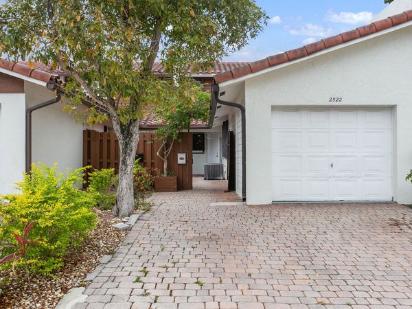 2522 NE 9th Street, Fort Lauderdale, FL 33304