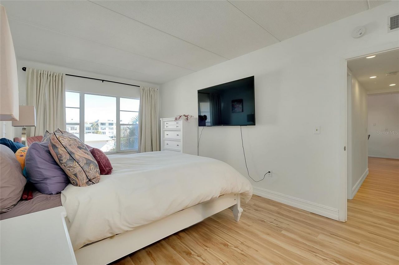 3806 Gulf Of Mexico Drive, Unit C310, Longboat Key, FL 34228 Photo