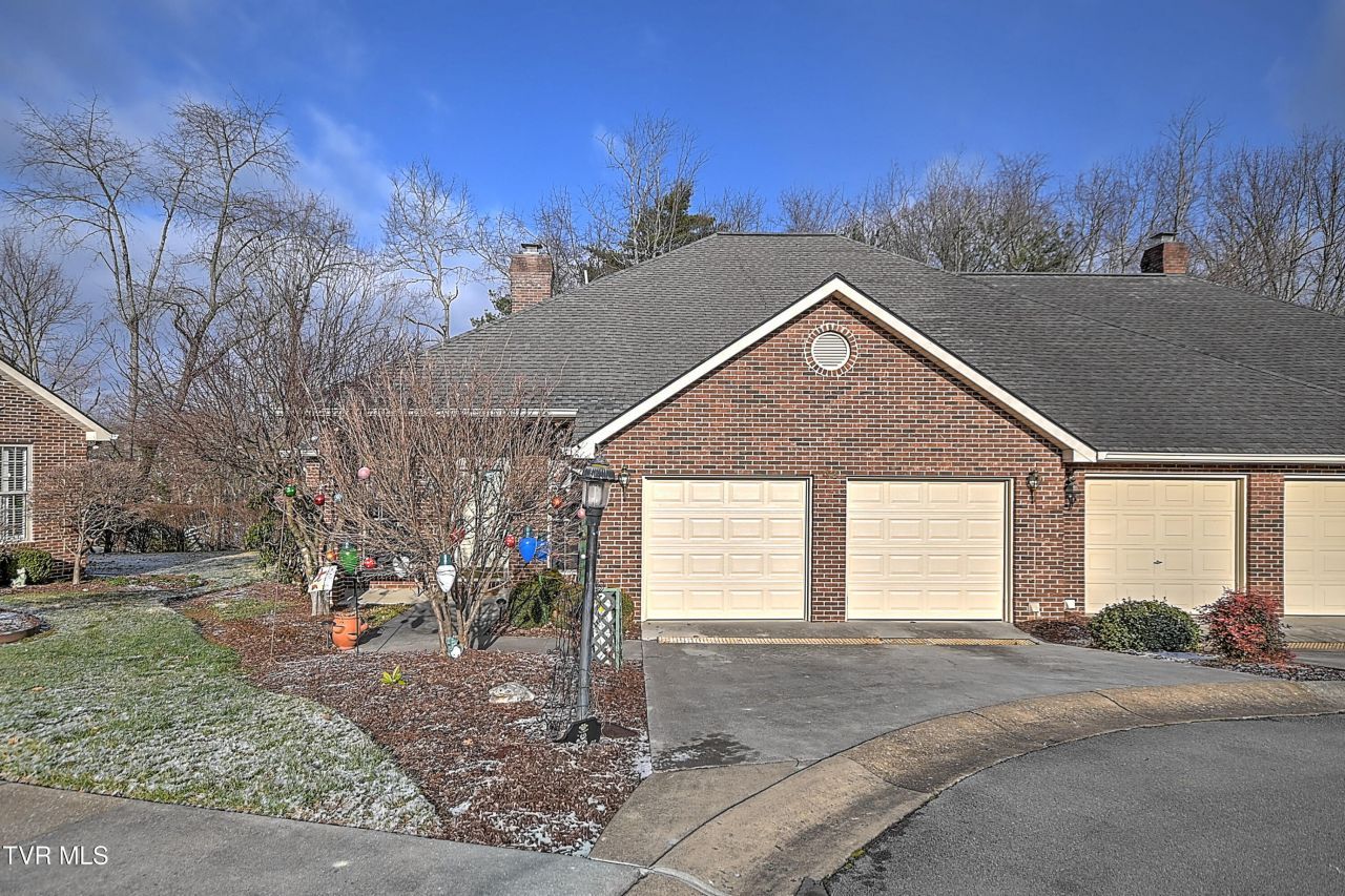 42 Platinum Court, Unit 42, Johnson City, TN 37604 Main Photo