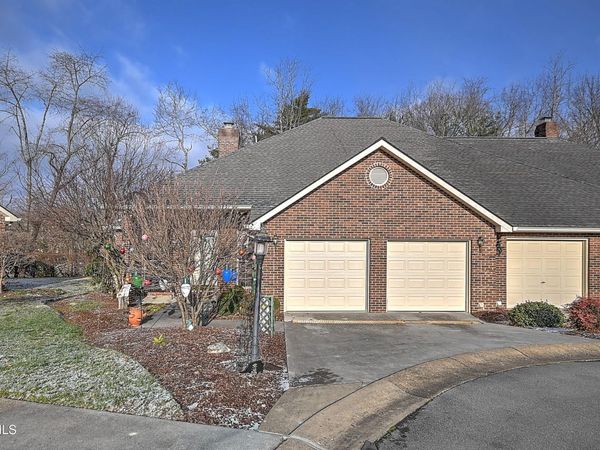 42 Platinum Court, Unit 42, Johnson City, TN 37604