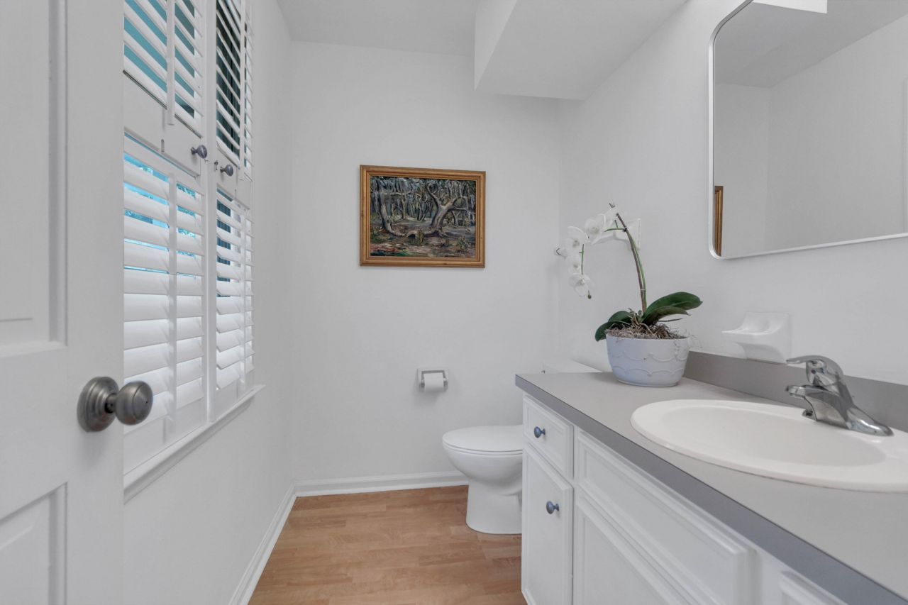 670 Poaug Lane Photo 13