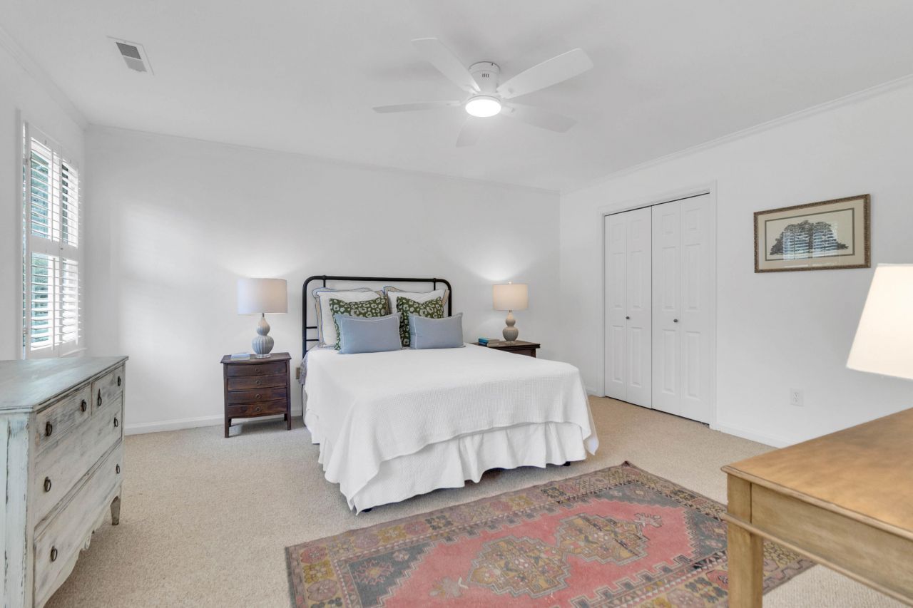 670 Poaug Lane Photo 17