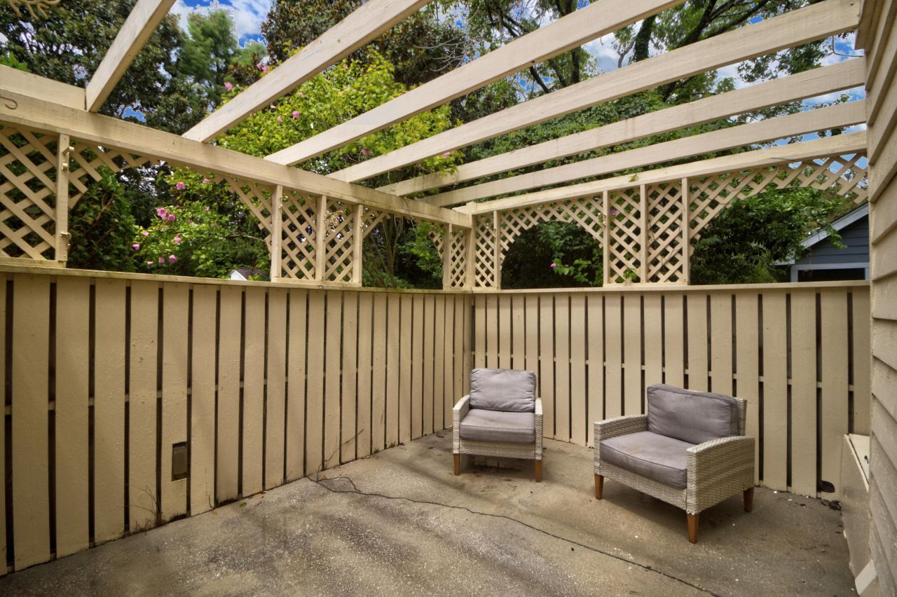 670 Poaug Lane Photo 32