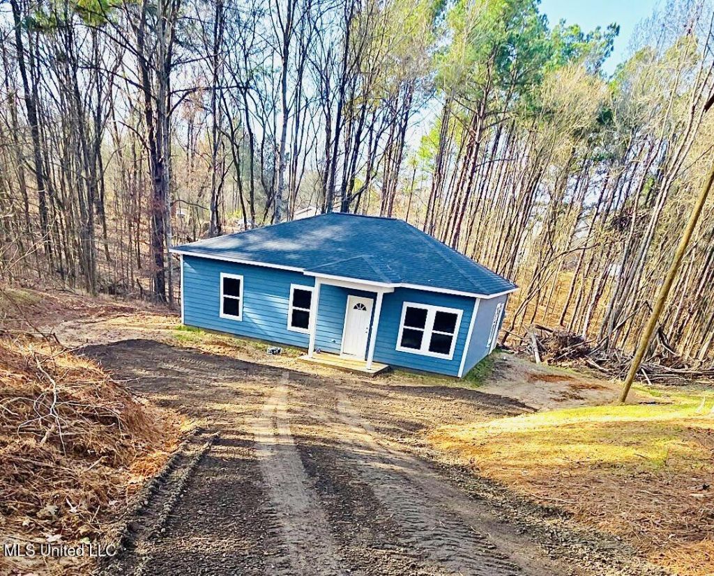 460 Magnolia Circle, Sarah, MS 38665 Main Photo