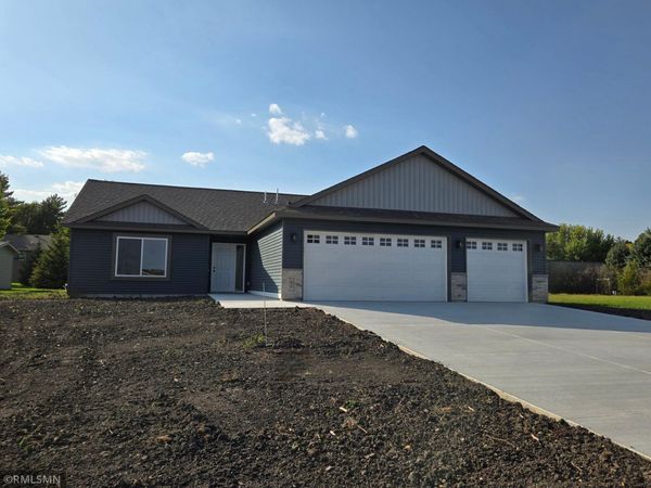 707 Council Court, Ellendale, MN 56026