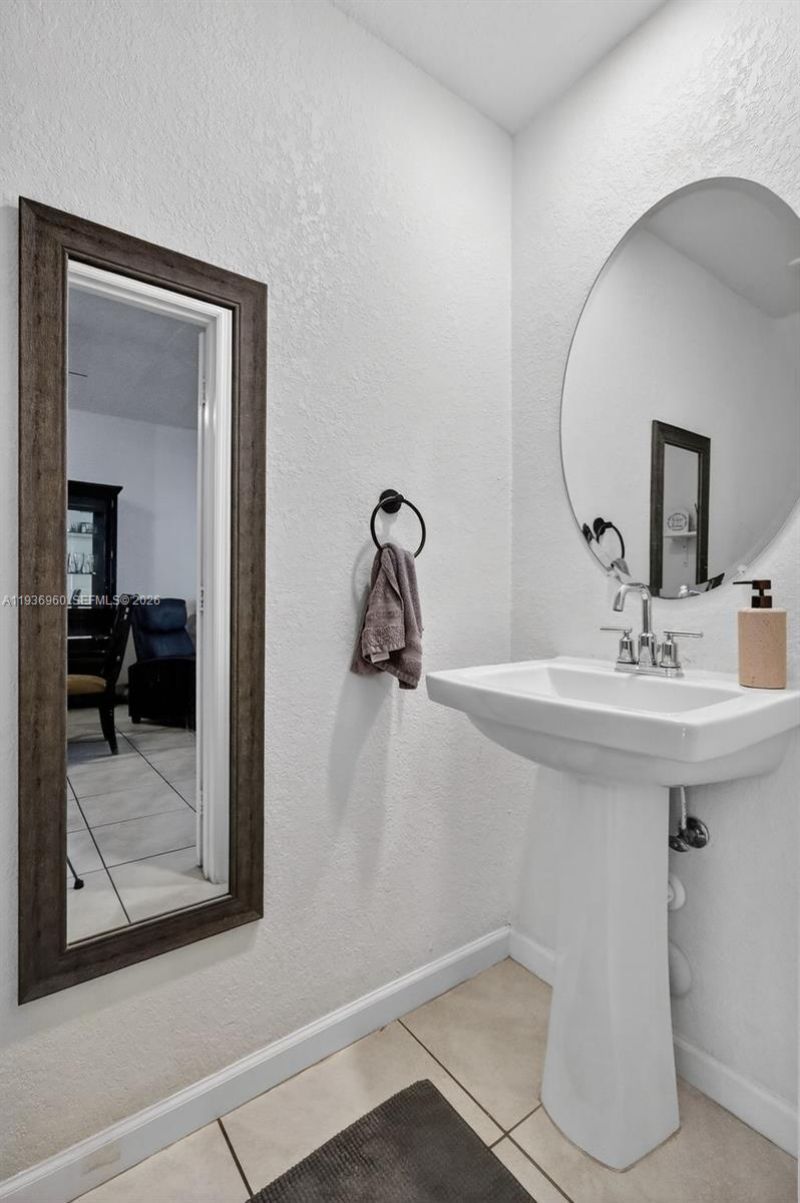 2805 NW 180th St , Miami Gardens, FL 33056 Photo