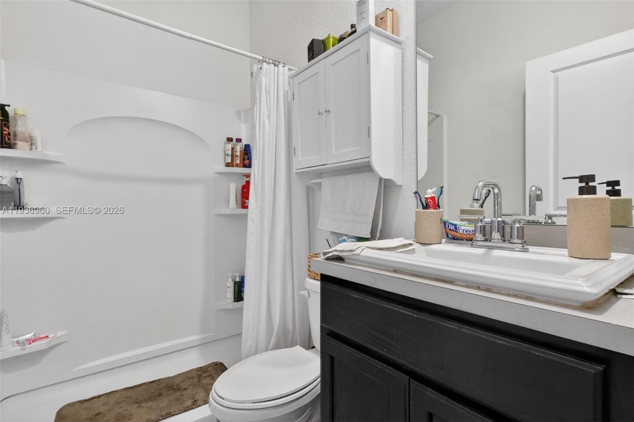 2805 NW 180th St , Miami Gardens, FL 33056 Photo