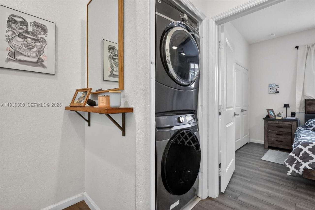 2805 NW 180th St , Miami Gardens, FL 33056 Photo