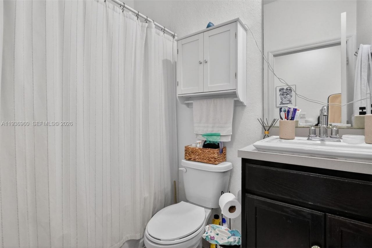 2805 NW 180th St , Miami Gardens, FL 33056 Photo