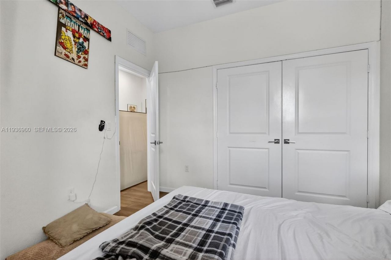 2805 NW 180th St , Miami Gardens, FL 33056 Photo