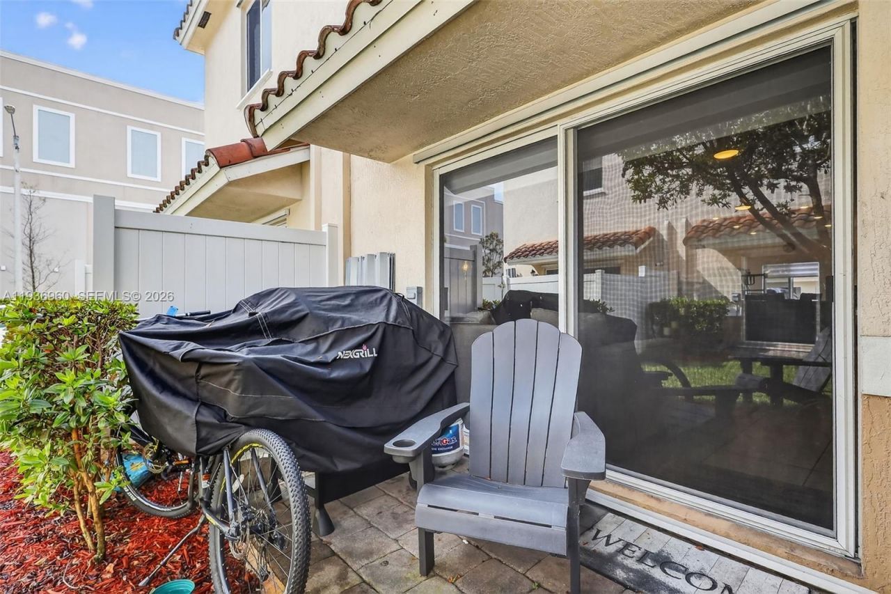 2805 NW 180th St , Miami Gardens, FL 33056 Photo