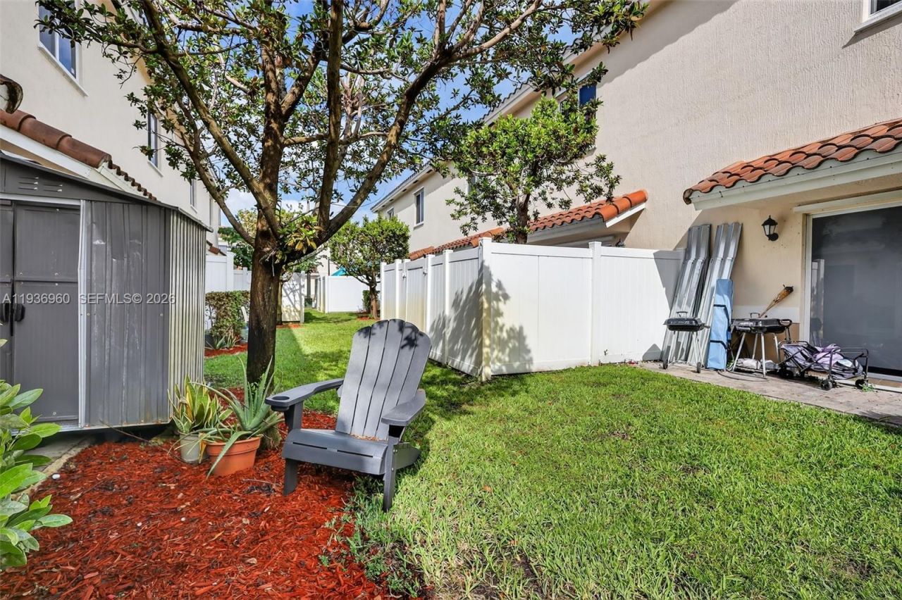 2805 NW 180th St , Miami Gardens, FL 33056 Photo