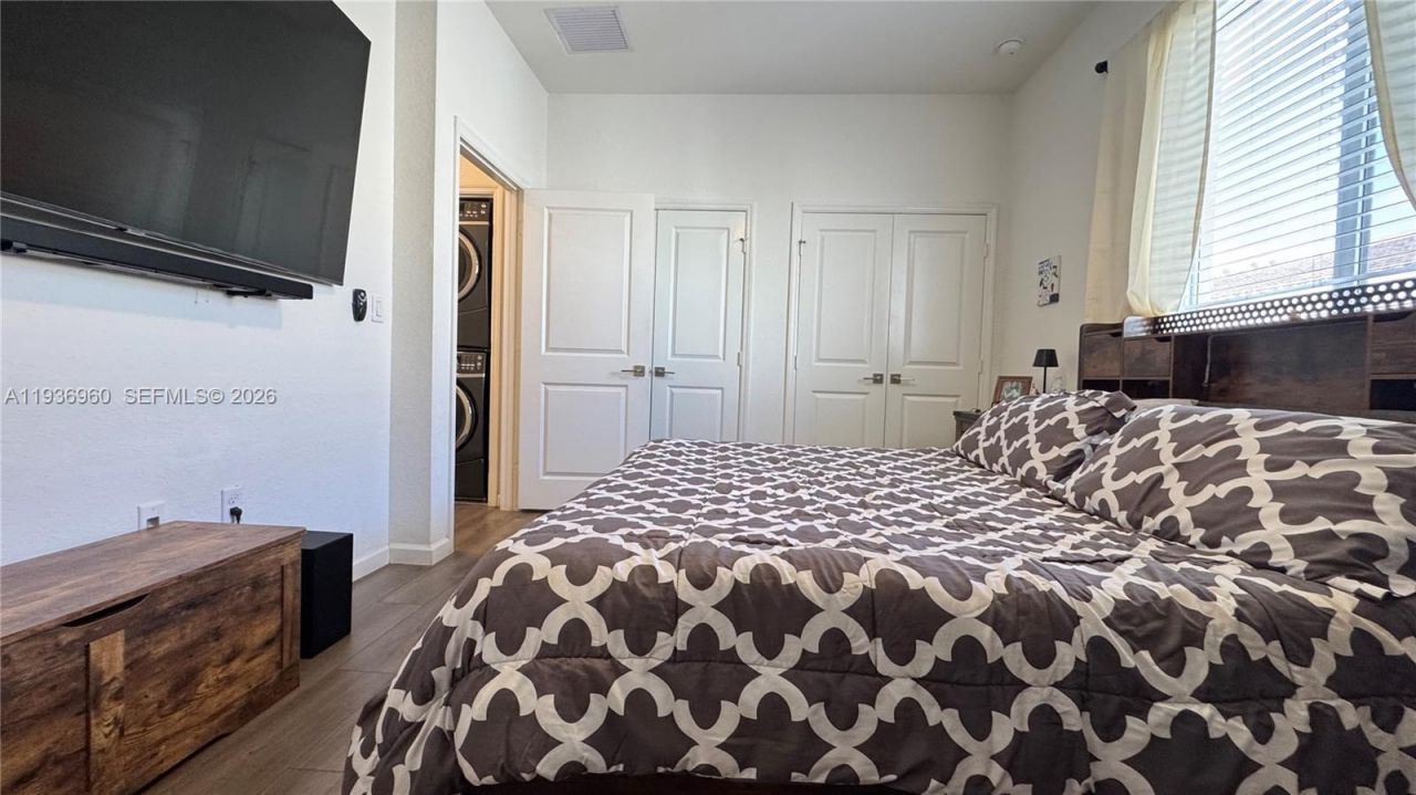 2805 NW 180th St , Miami Gardens, FL 33056 Photo