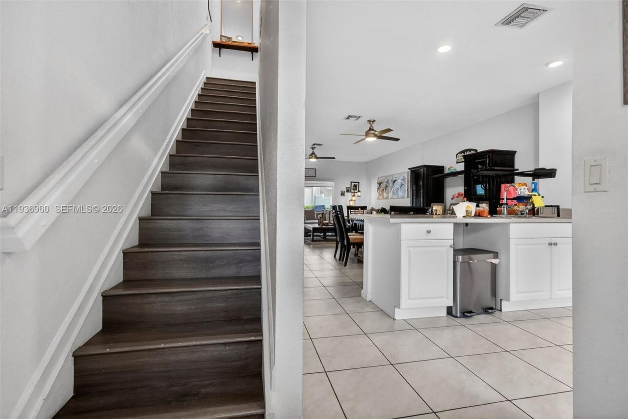 2805 NW 180th St , Miami Gardens, FL 33056 Photo