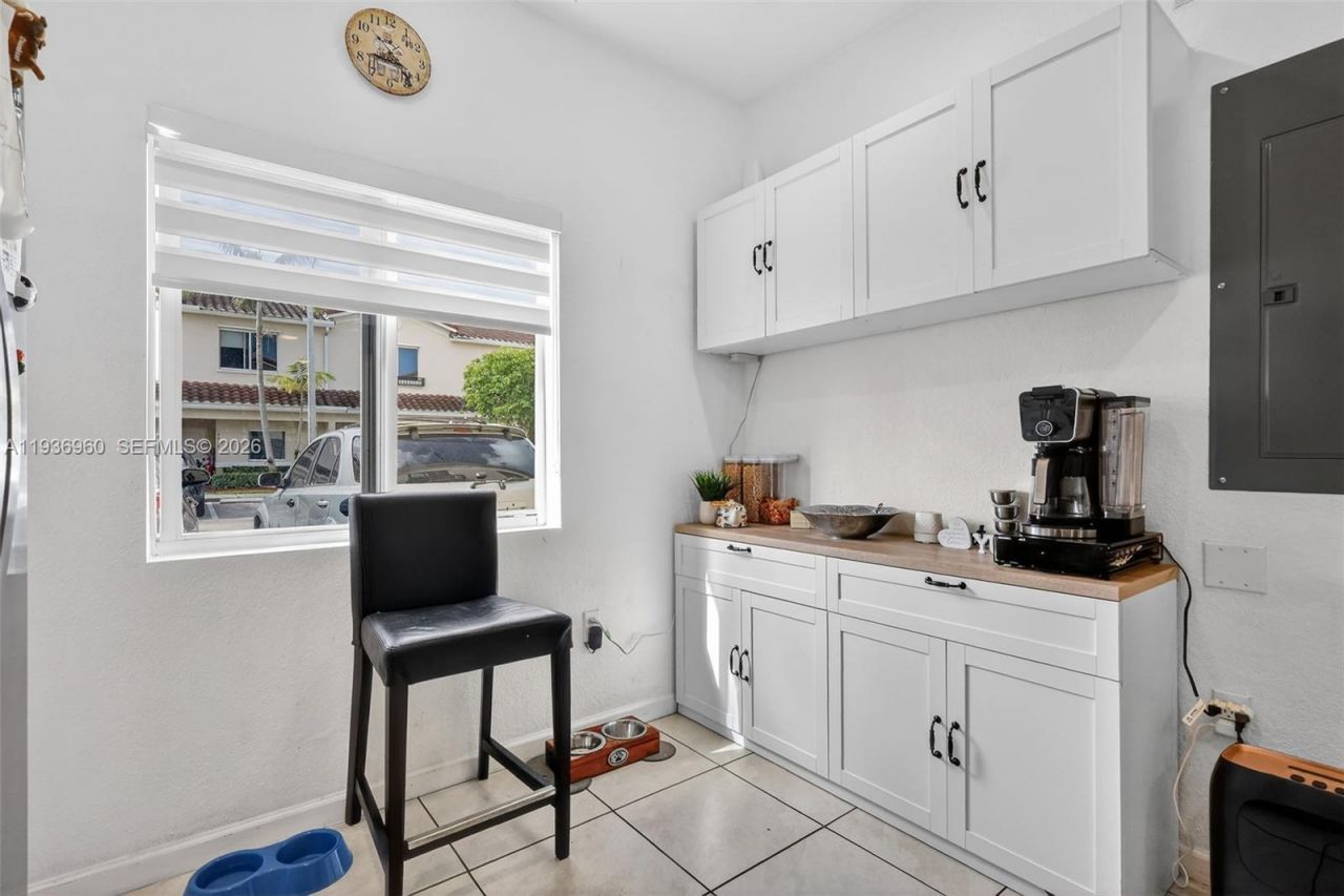 2805 NW 180th St , Miami Gardens, FL 33056 Photo