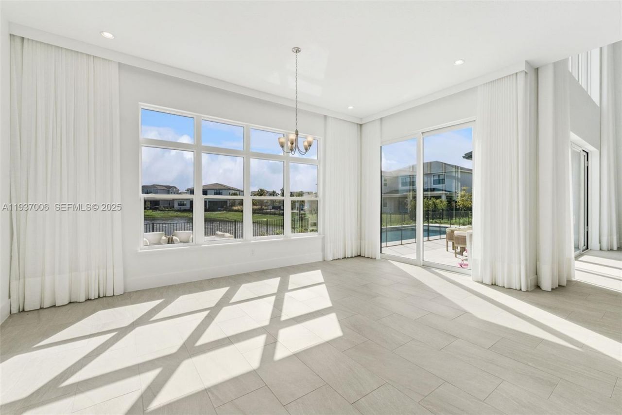 9720 Laurel Berry Drive, Orlando, FL 32827 Photo