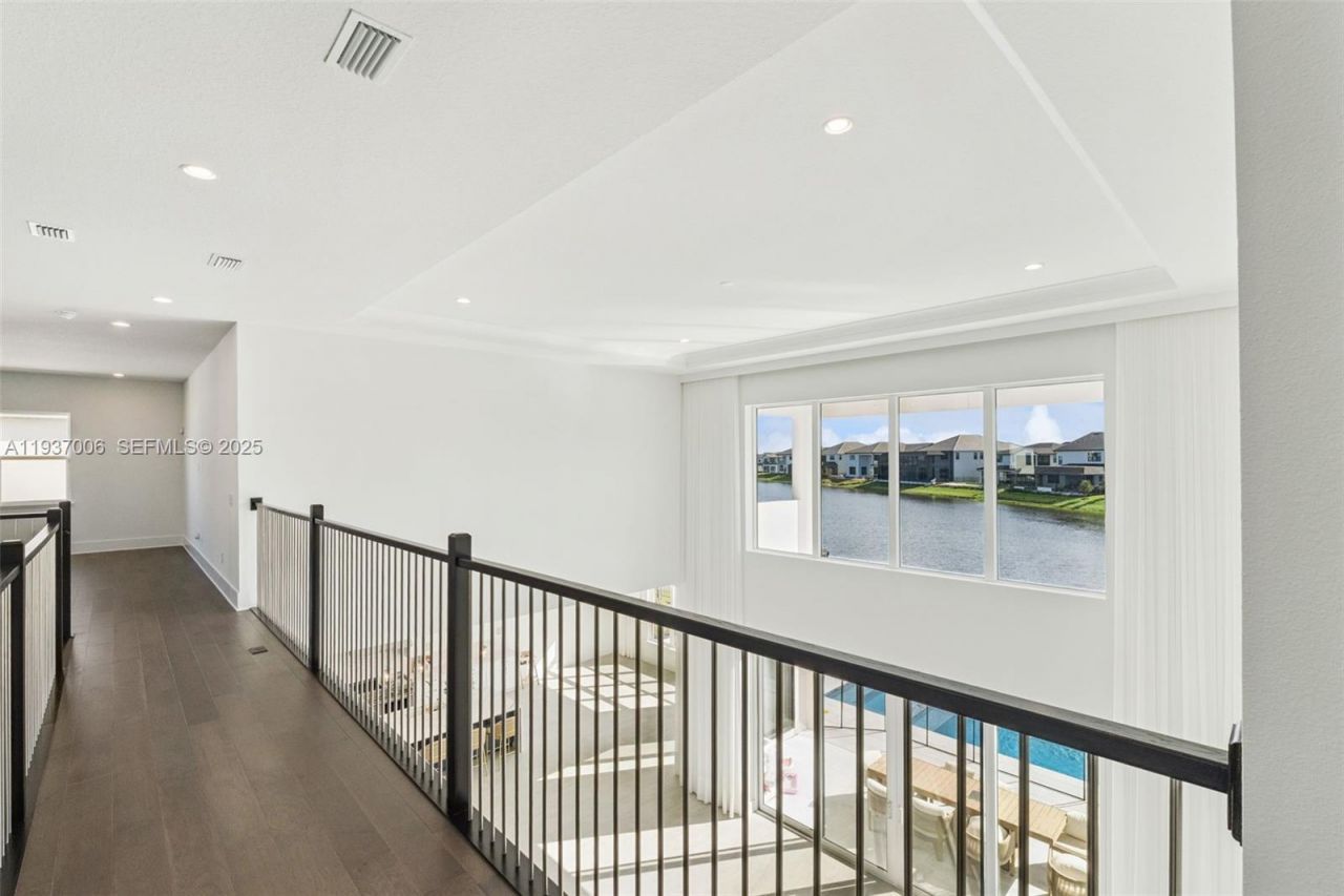 9720 Laurel Berry Drive, Orlando, FL 32827 Photo