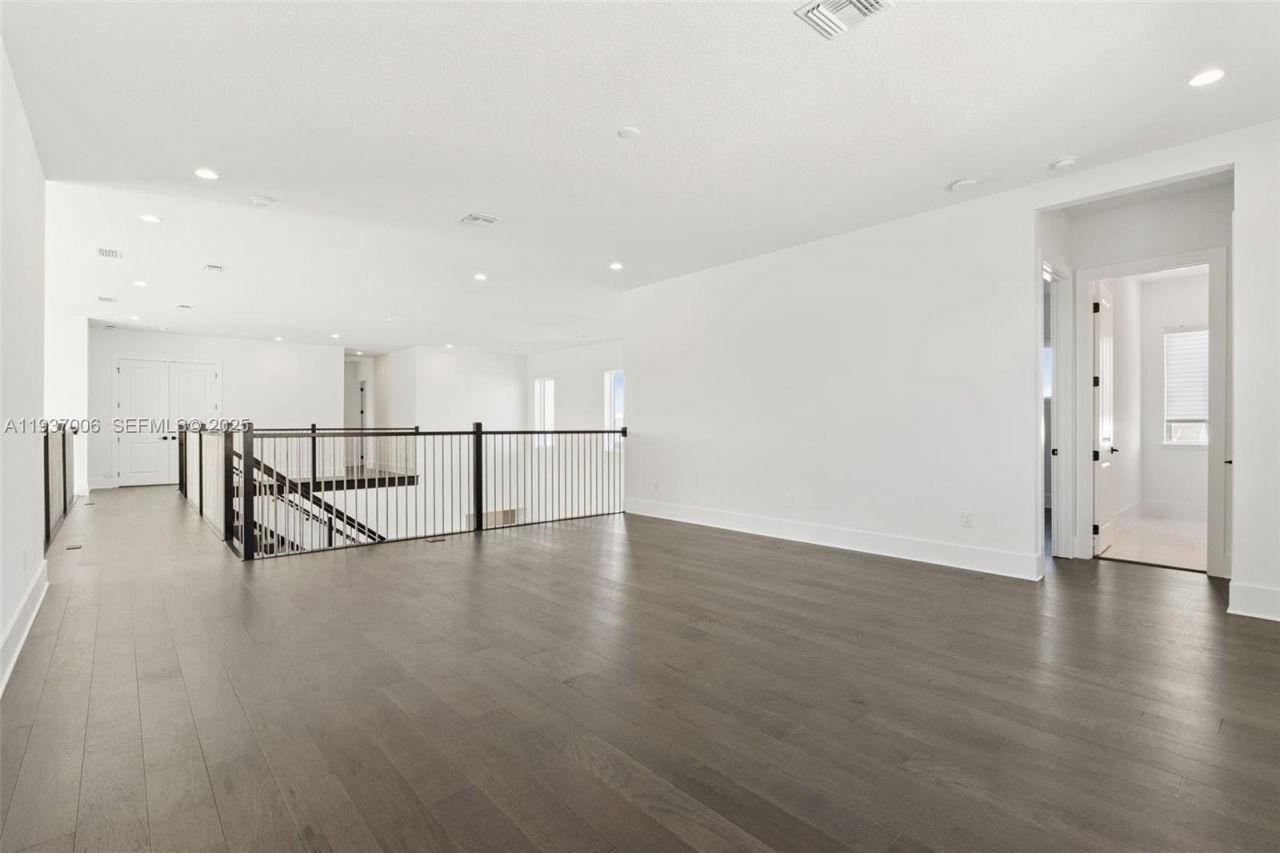 9720 Laurel Berry Drive, Orlando, FL 32827 Photo