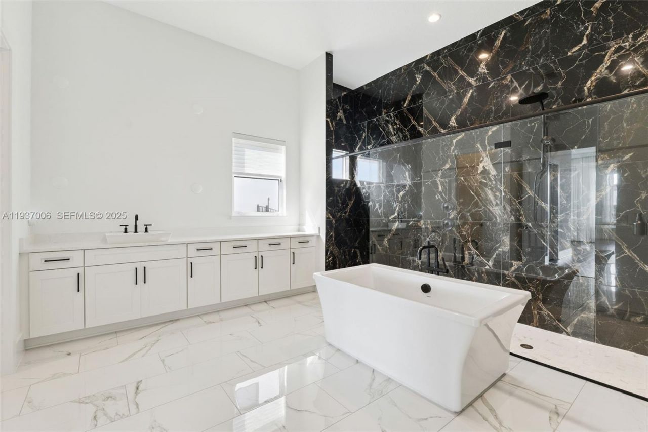 9720 Laurel Berry Drive, Orlando, FL 32827 Photo