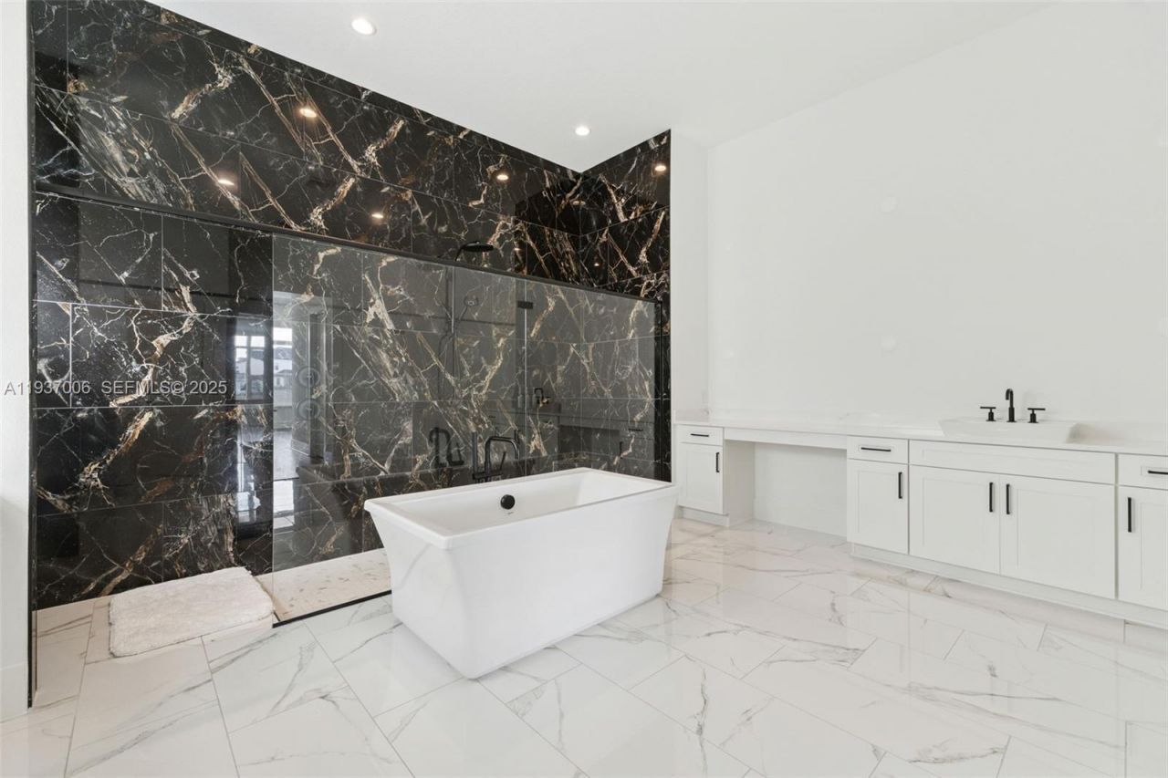 9720 Laurel Berry Drive, Orlando, FL 32827 Photo