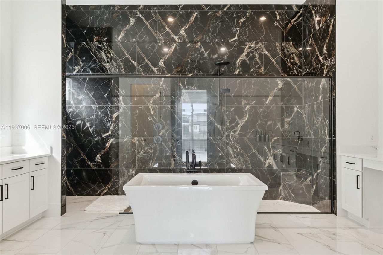 9720 Laurel Berry Drive, Orlando, FL 32827 Photo