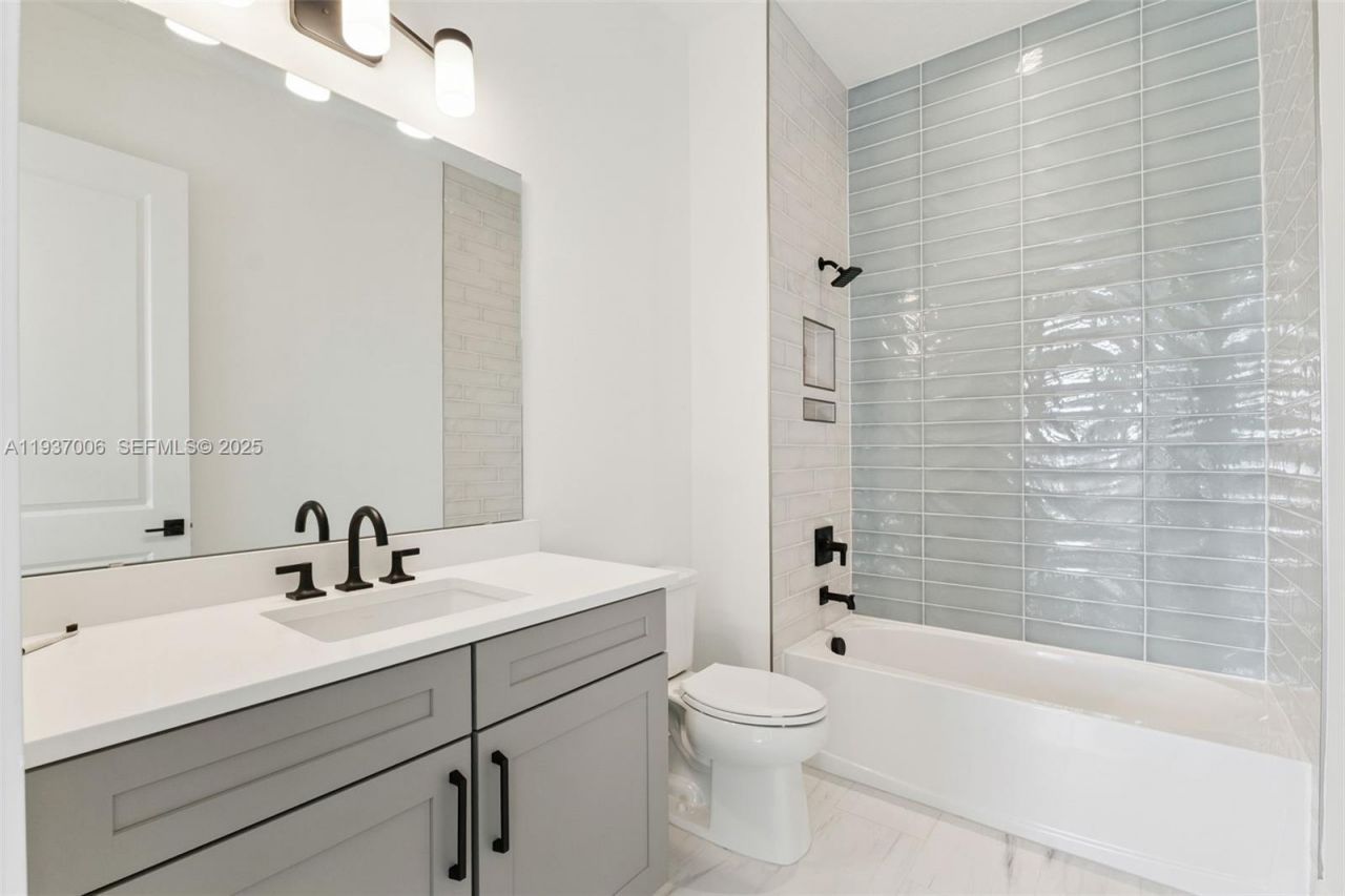 9720 Laurel Berry Drive, Orlando, FL 32827 Photo