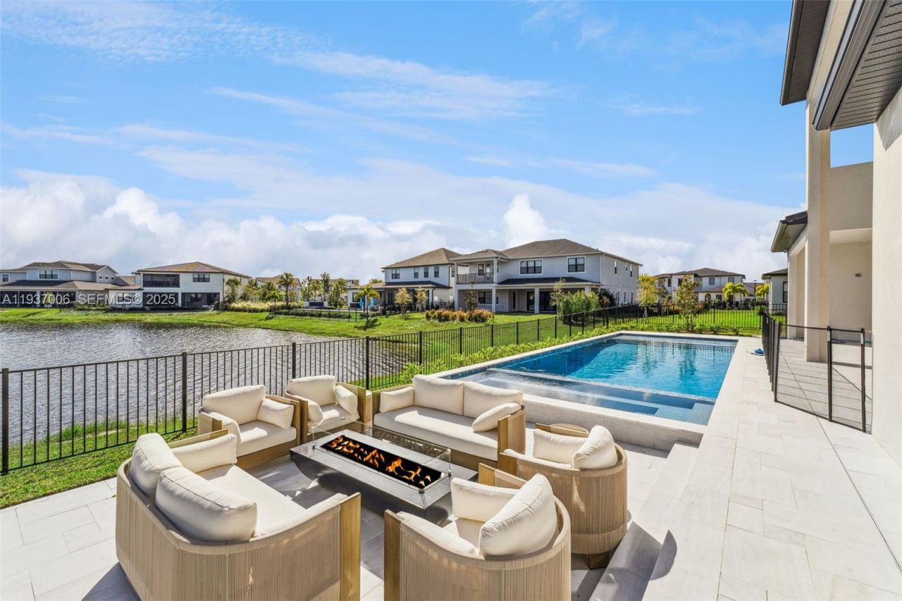 9720 Laurel Berry Drive, Orlando, FL 32827 Photo