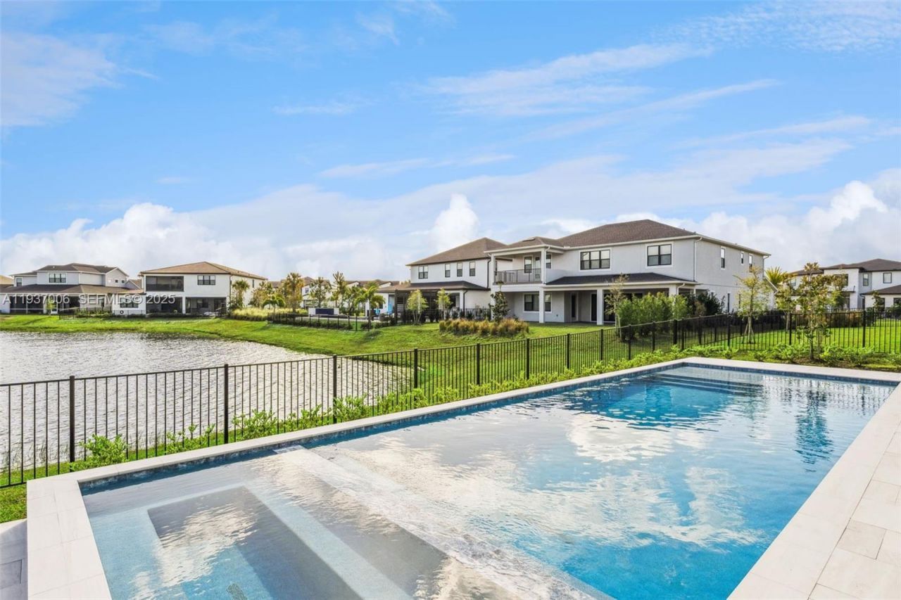 9720 Laurel Berry Drive, Orlando, FL 32827 Photo