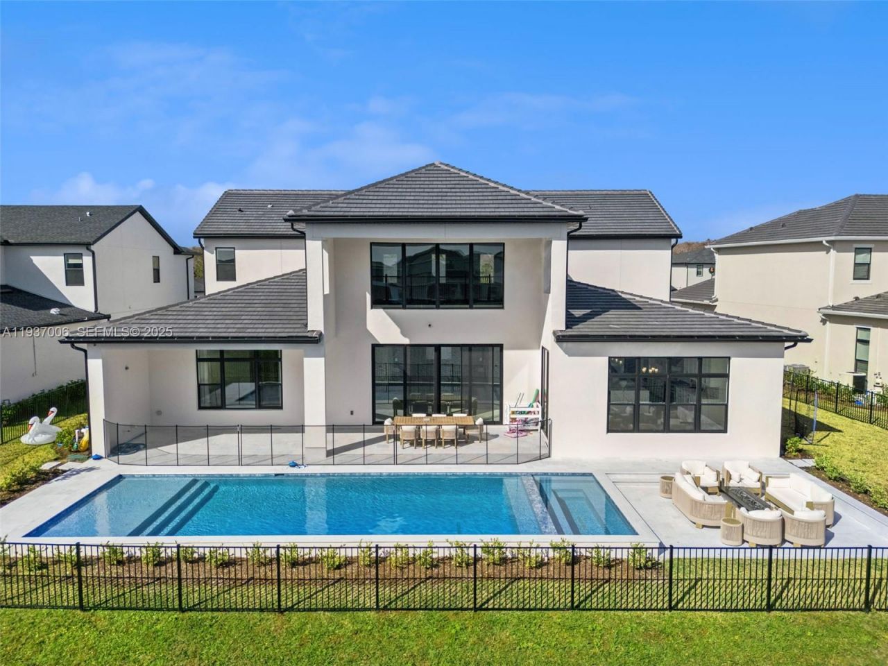 9720 Laurel Berry Drive, Orlando, FL 32827 Photo