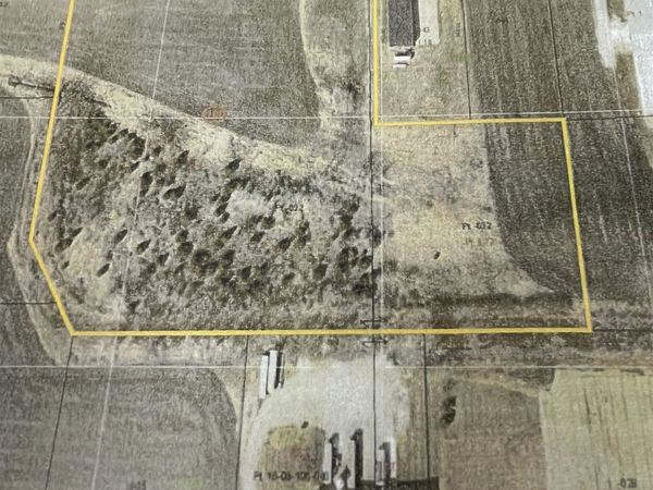 3700 103rd Roads, Peru, IL 61354