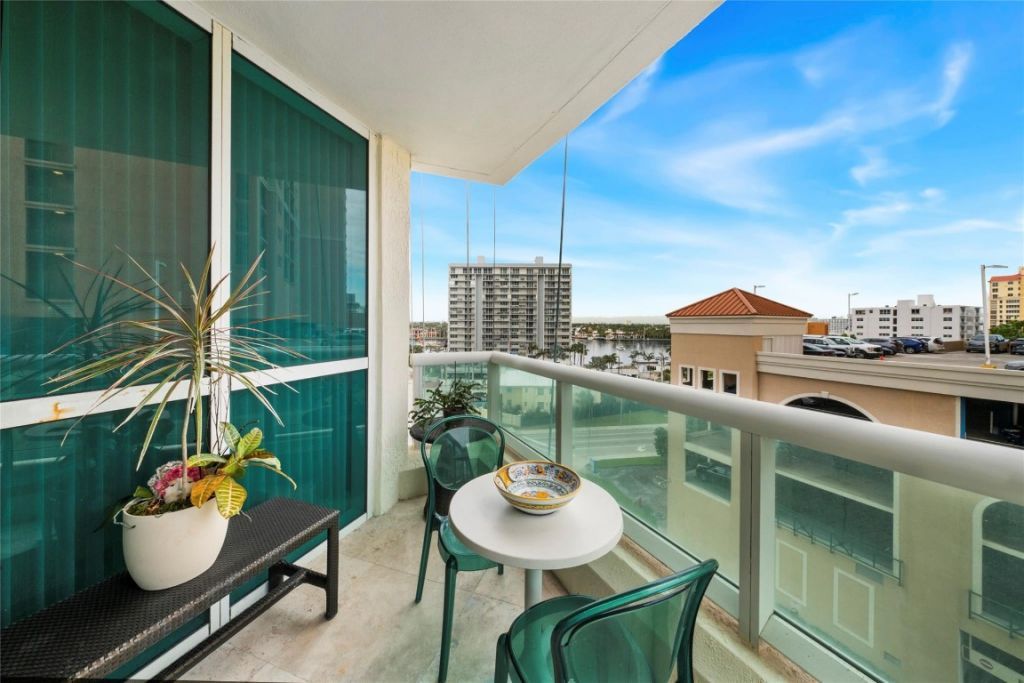 101 S Fort Lauderdale Beach Boulevard, Unit 706, Fort Lauderdale, FL 33316 Photo