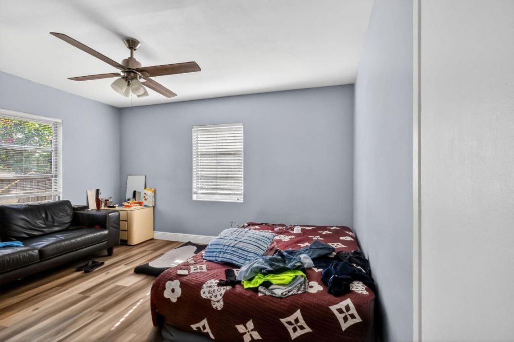 831 30th Court, West Palm Beach, FL 33407 Photo