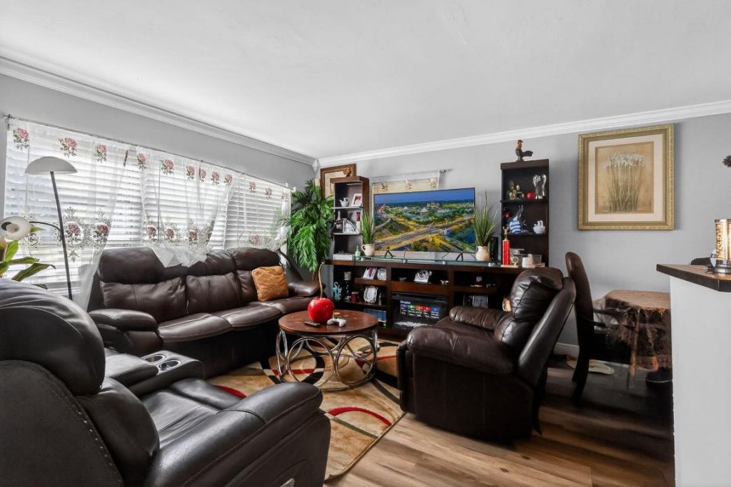 831 30th Court, West Palm Beach, FL 33407 Photo