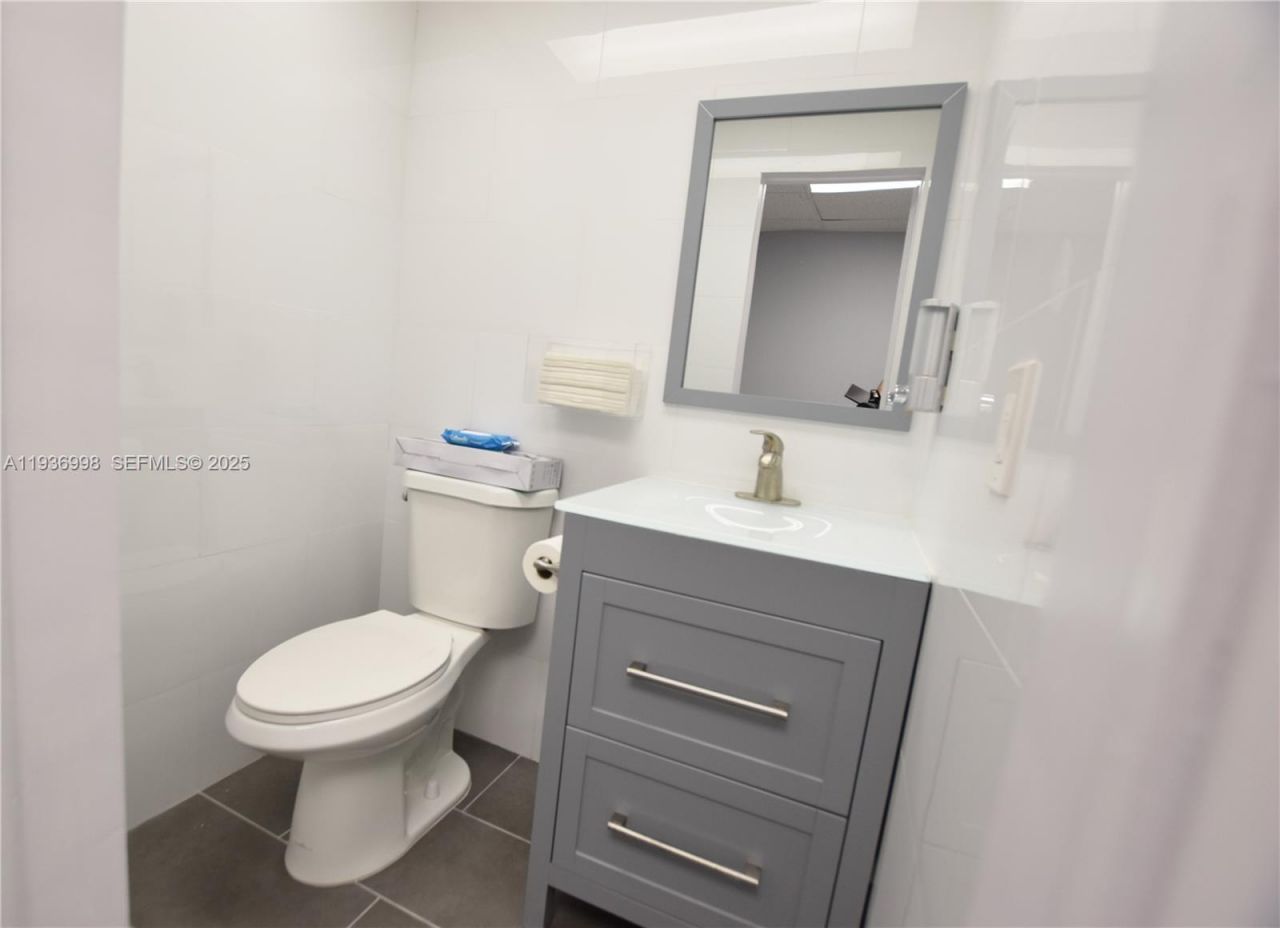 3911 Hollywood Blvd, Unit 106, Hollywood, FL 33021 Photo