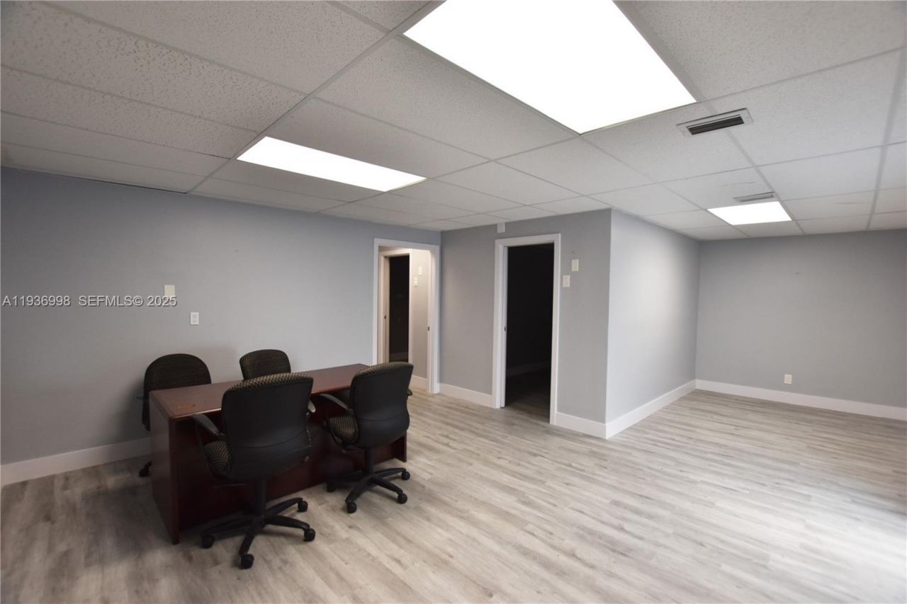 3911 Hollywood Blvd, Unit 106, Hollywood, FL 33021 Photo