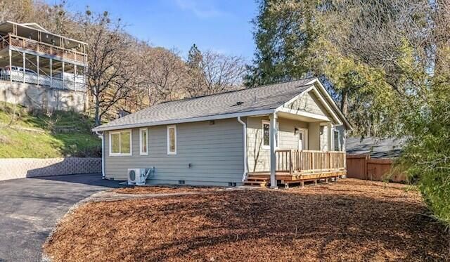 891 N 6th Avenue, Gold Hill, OR 97525 Main Photo