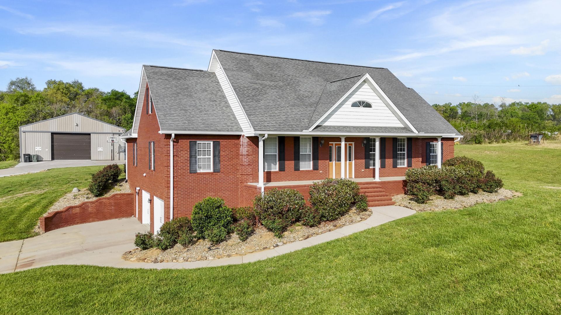 3017 Hardy Road White Pine, TN 37890