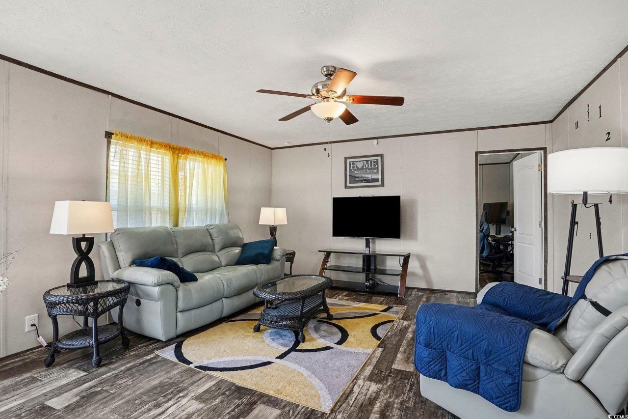 1324 Toucan Dr. Photo 4