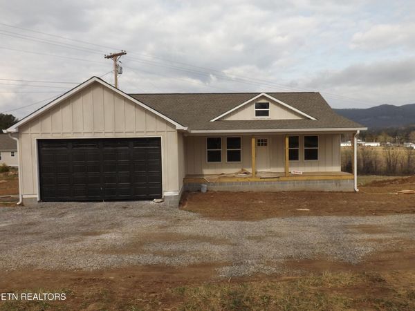 929 Shawanee Rd, Harrogate, TN 37752