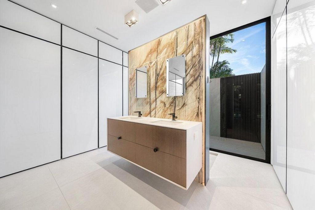 1106 N Swinton Avenue, Delray Beach, FL 33444 Photo