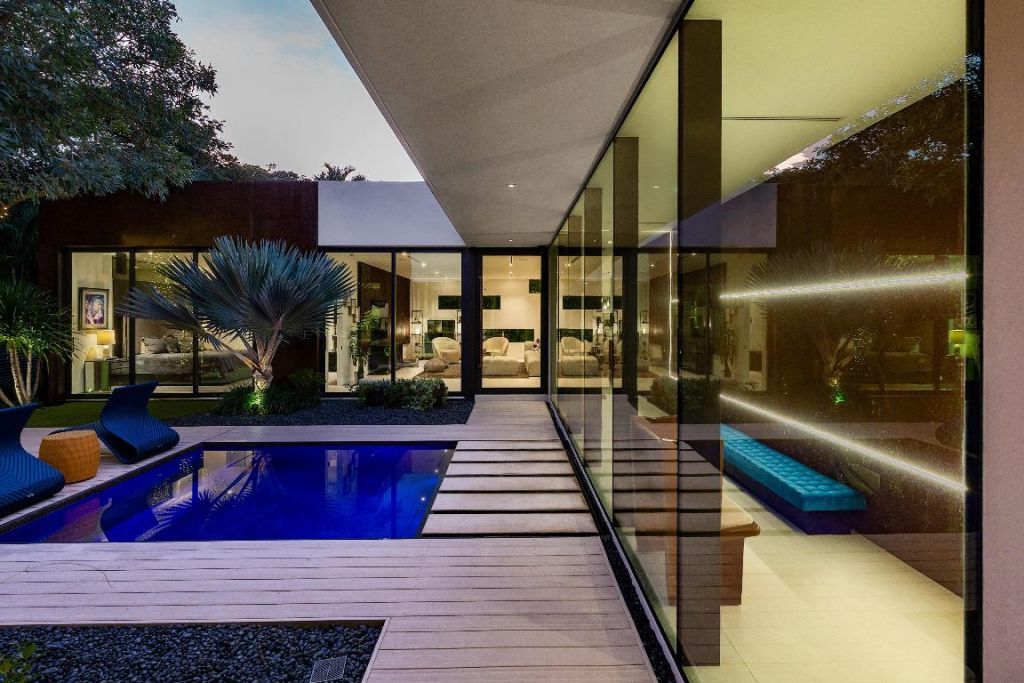 1106 N Swinton Avenue, Delray Beach, FL 33444 Photo