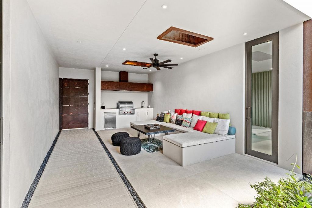 1106 N Swinton Avenue, Delray Beach, FL 33444 Photo