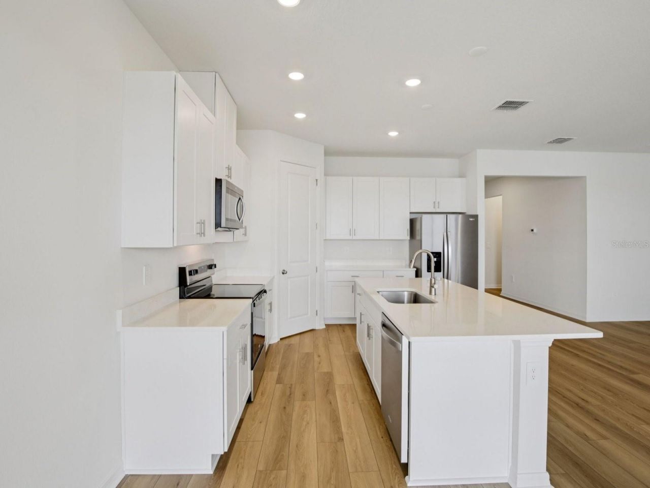 9013 Venetia Court, Palmetto, FL 34221 Photo