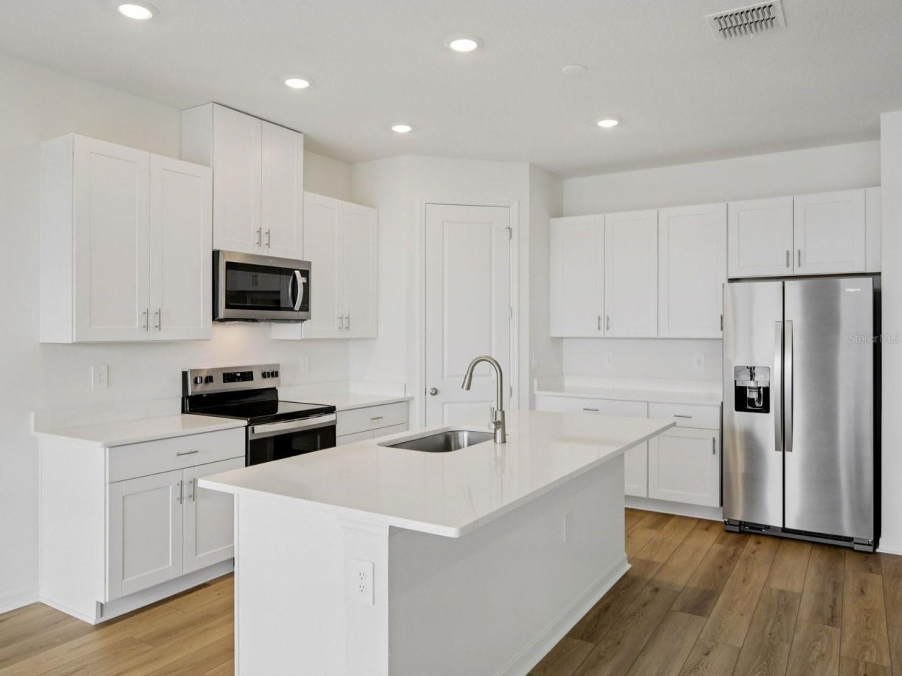 9013 Venetia Court, Palmetto, FL 34221 Photo