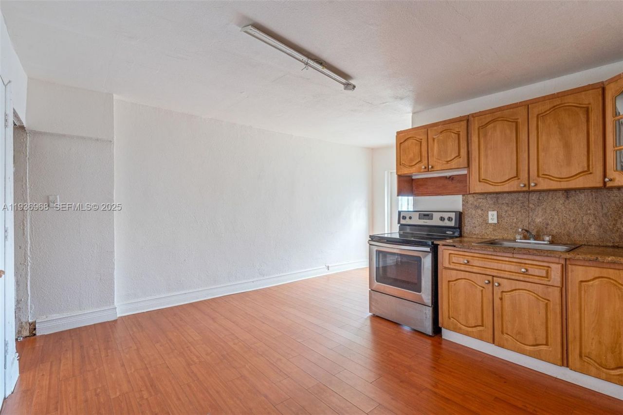 20520 NW 21st Ave, Miami Gardens, FL 33056 Photo