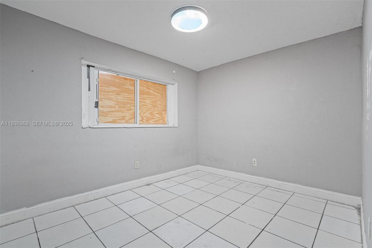 20520 NW 21st Ave, Miami Gardens, FL 33056 Photo