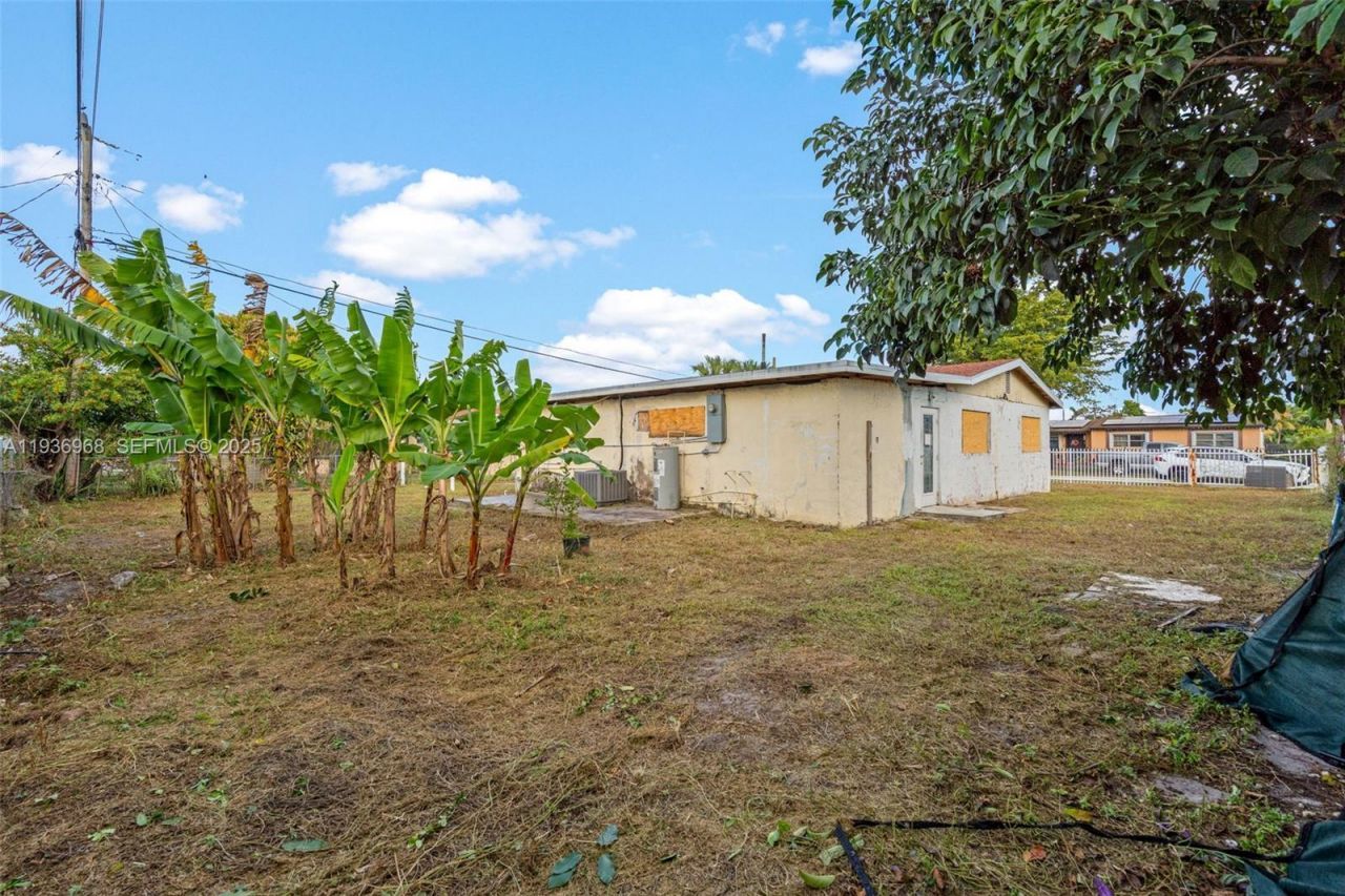 20520 NW 21st Ave, Miami Gardens, FL 33056 Photo