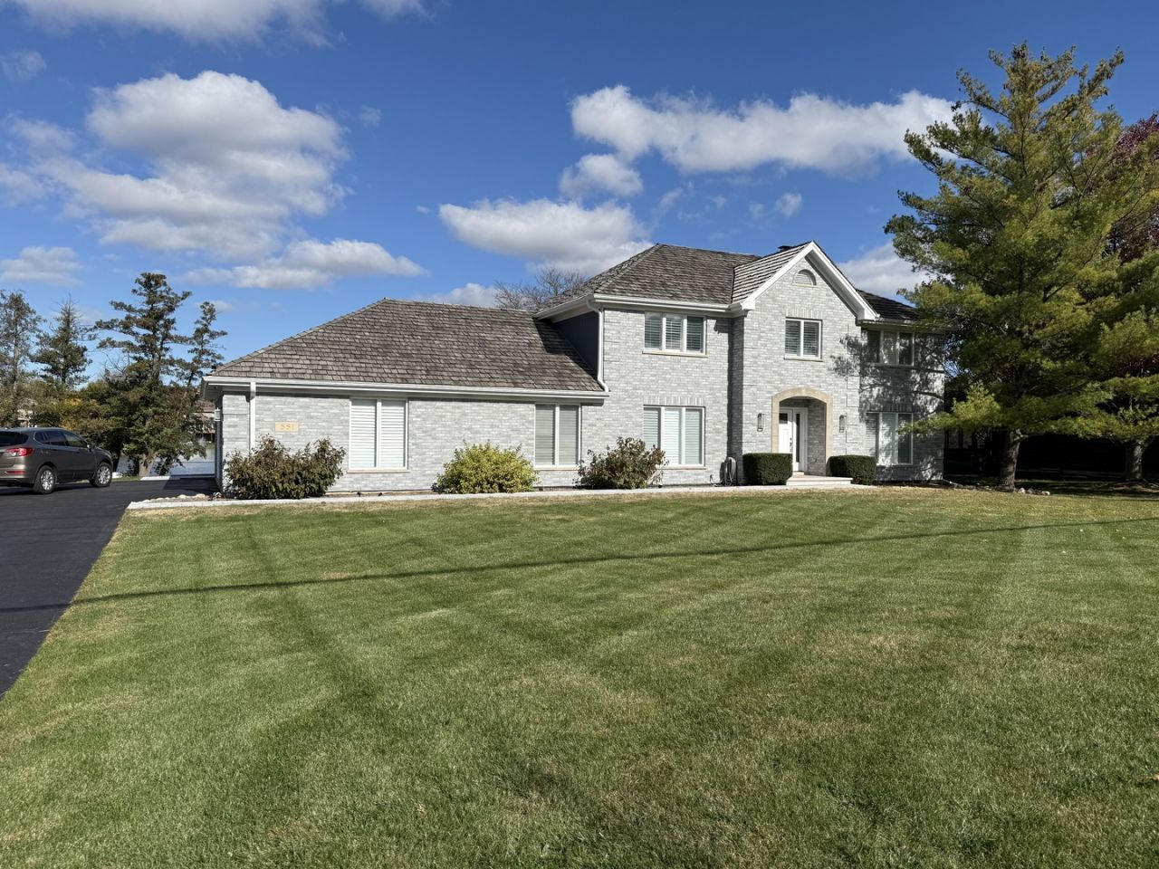 551 83rd Street, Burr Ridge, IL 60527 Main Photo